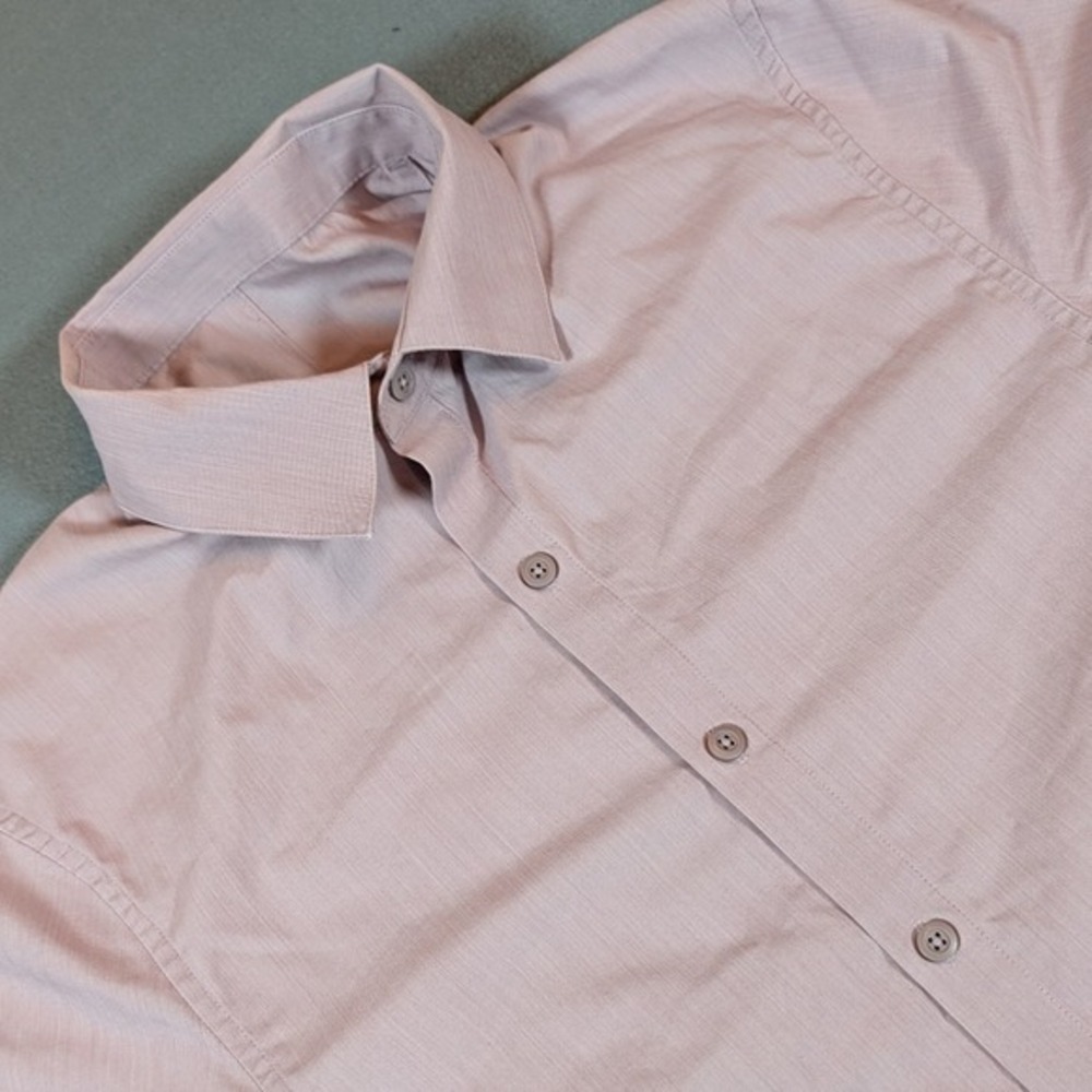 Lululemon Mens Button Up Shirt Pink Lightweight Casual Size S Short Sleeve